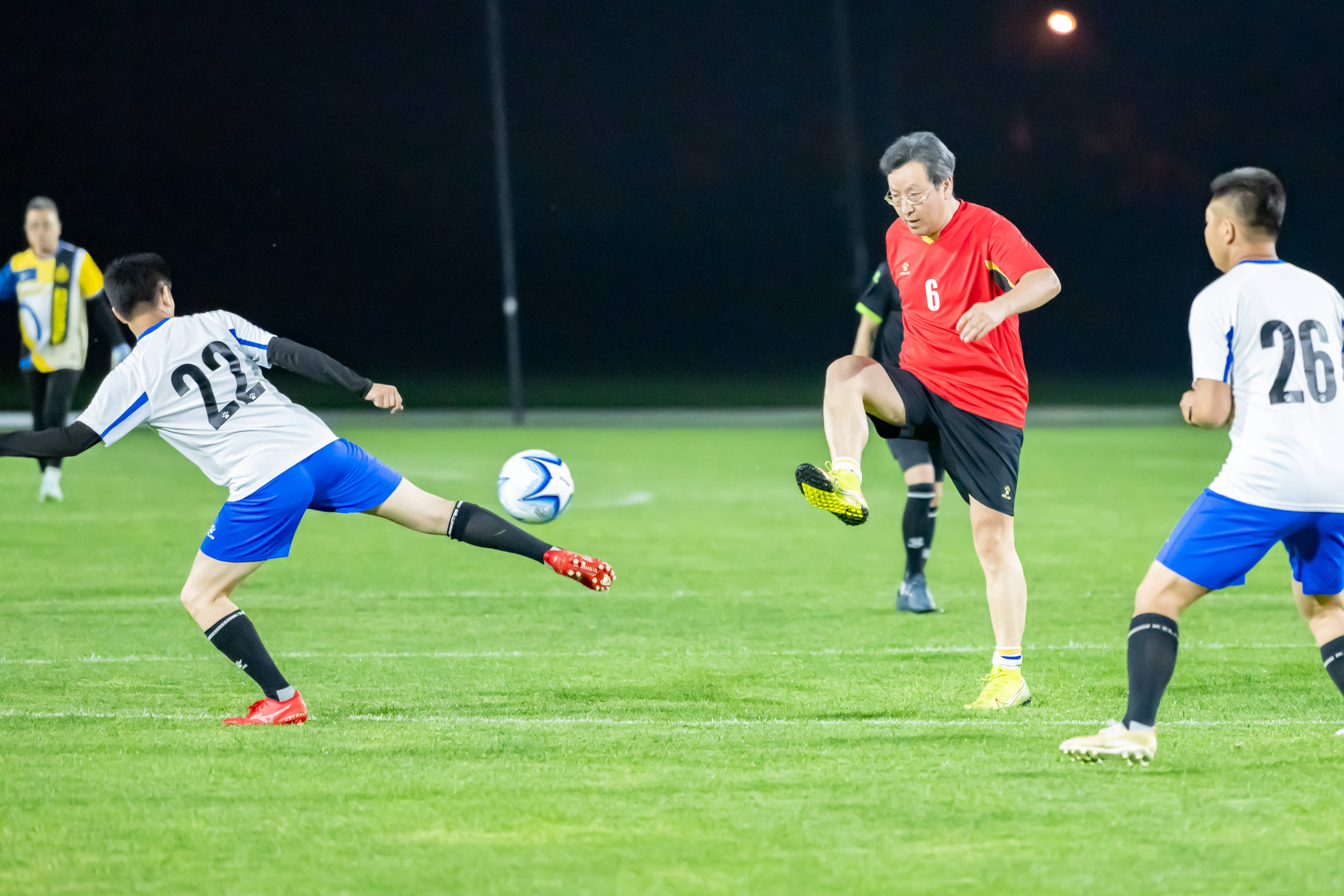 争激烈的赛 争激烈的赛